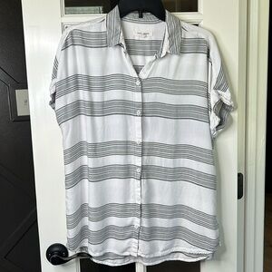 BEACH LUNCH LOUNGE Grey & White Stripe Button Front Top Size Medium